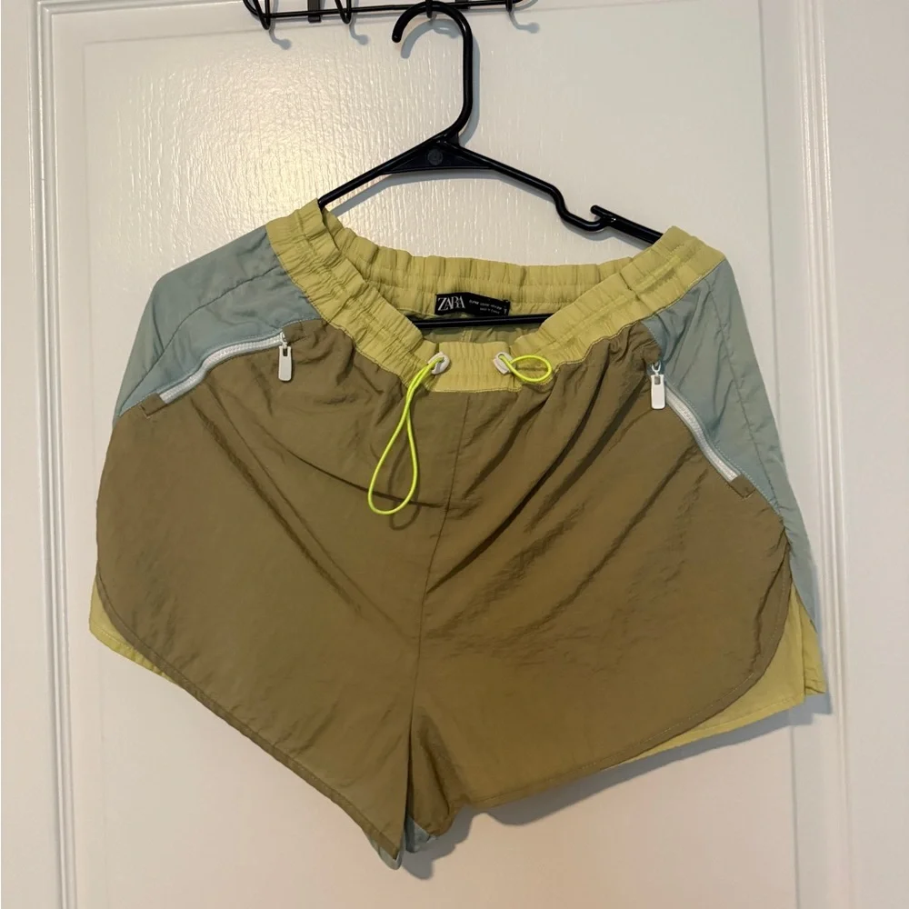 Women's suit, shorts, and windbreaker, Zara, size M - Picture 3 of 8